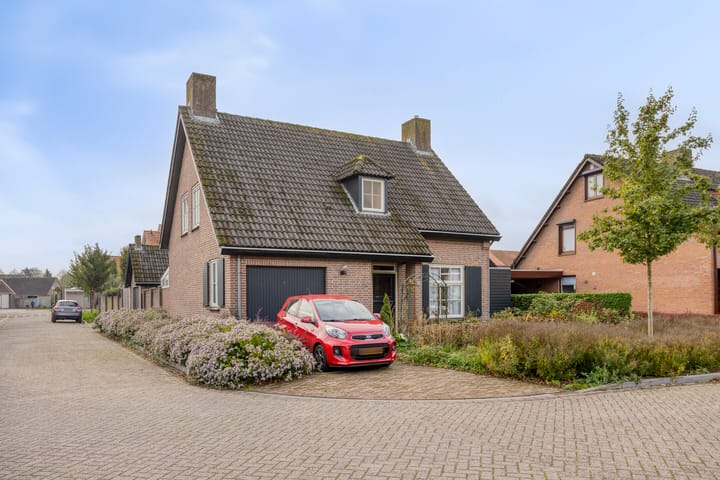 Foto 7 van Korenbloemlaan 38