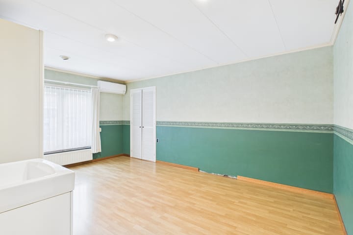 Photo 16 of Zomerstraat 14