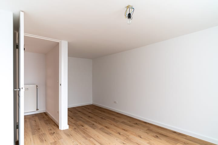 Foto 16 van Nieuwe Schoolstraat 115