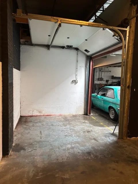 Bekijk foto 5 van Metaalbewerkerweg 19