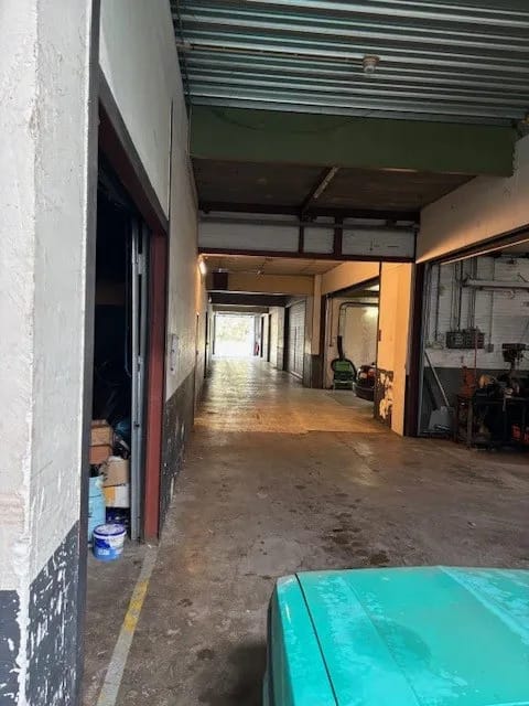 Bekijk foto 3 van Metaalbewerkerweg 19