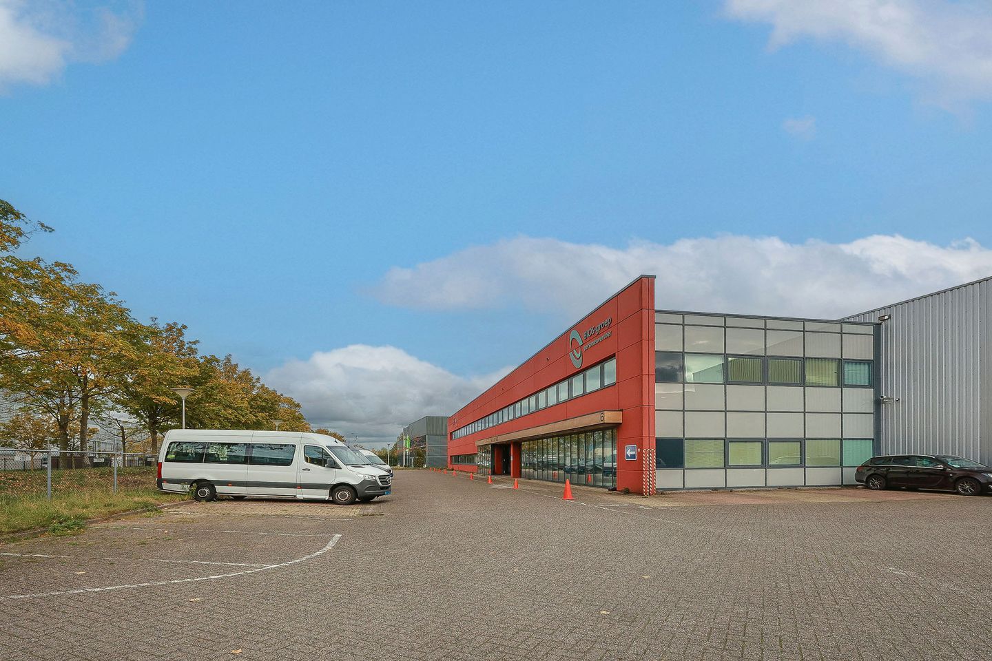 View photo 2 of Capronilaan 6