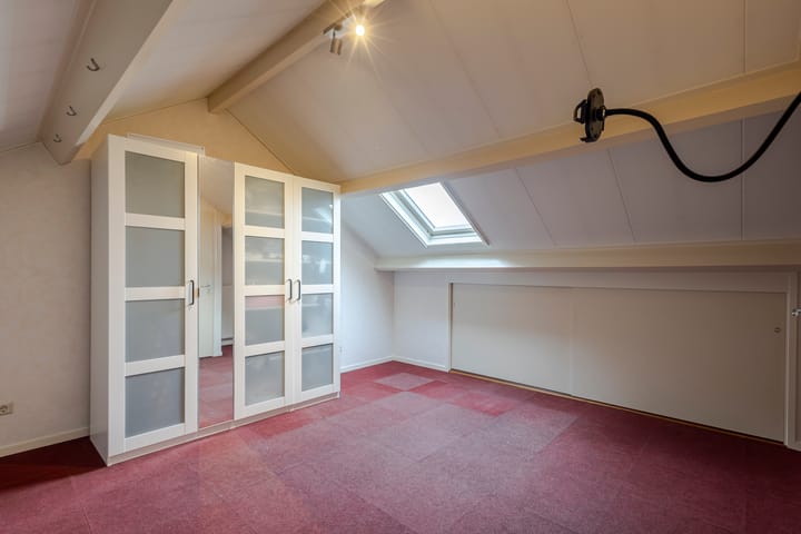 Foto 34 van Leeuwerikstraat 14