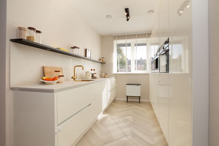 Foto 2 van Eerste Zeine 136