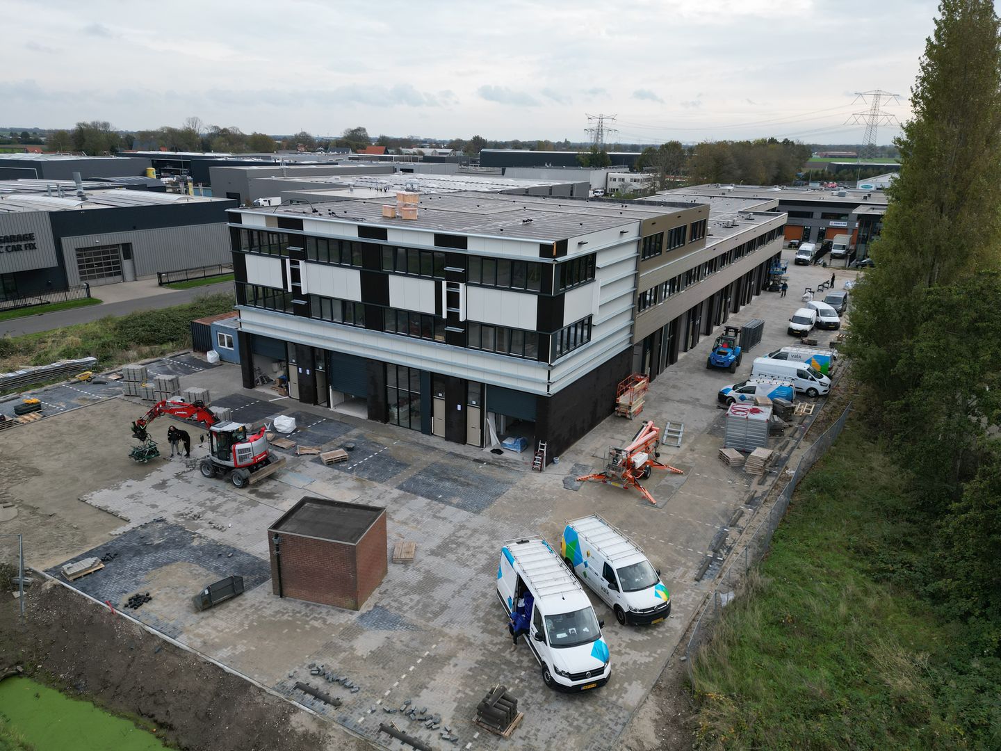 View photo 2 of Reedijk 8-F7