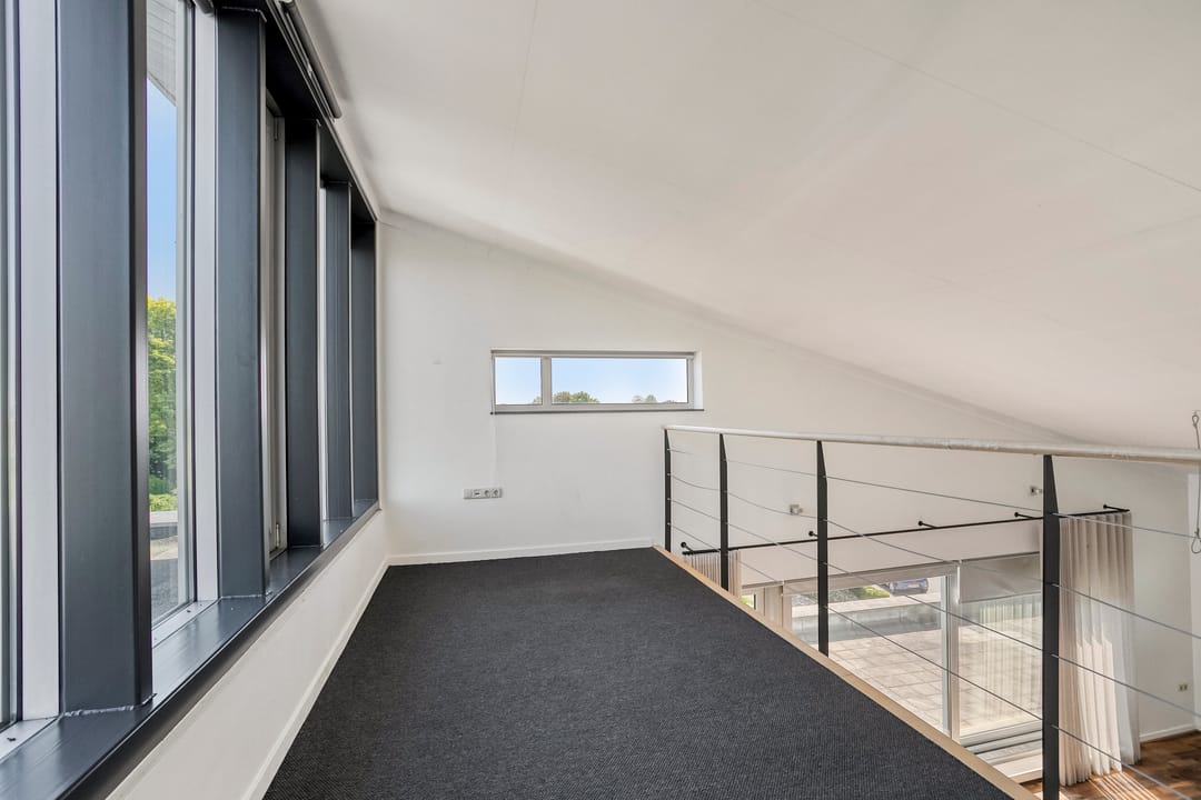 Photo 38 of St. Josephstraat 9