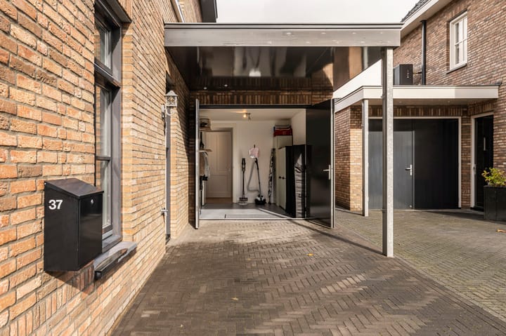 Photo 38 of Meester A Datemalaan 37