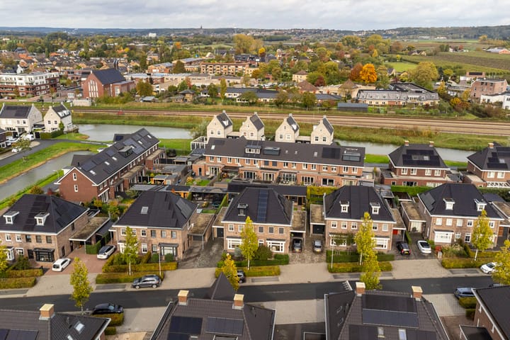 Photo 41 of Meester A Datemalaan 37