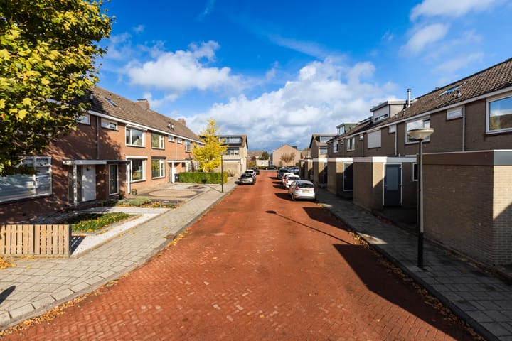 Photo 39 of De Linde 18