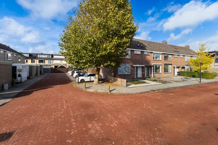 Photo 40 of De Linde 18