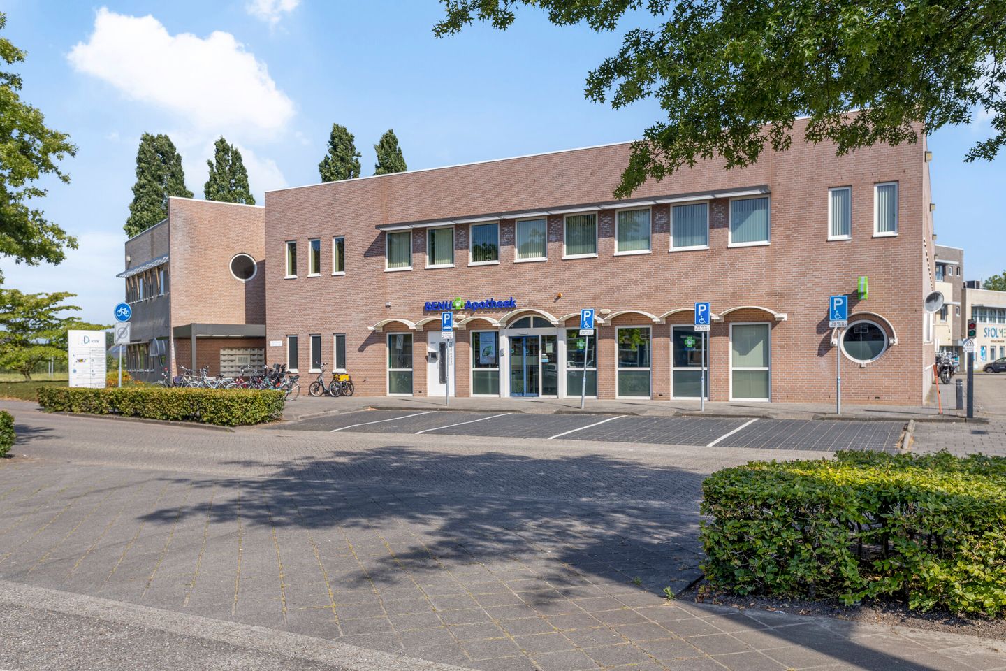 View photo 3 of Voorsteven 106