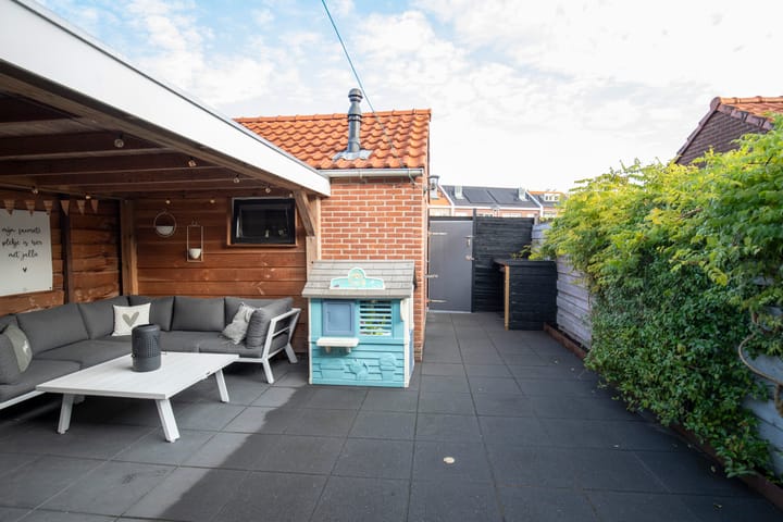 Foto 25 van Admiraal de Ruyterstraat 17