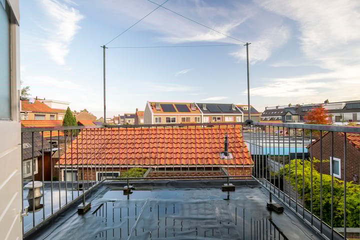 Foto 30 van Admiraal de Ruyterstraat 17