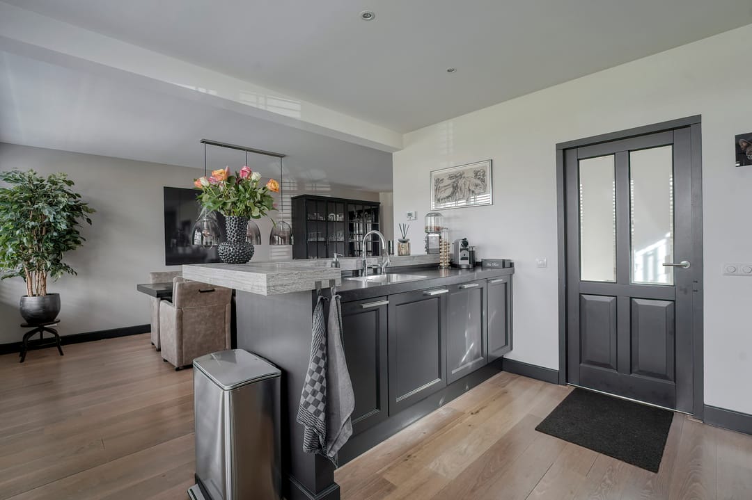 Photo 11 of Hoofdweg 1362