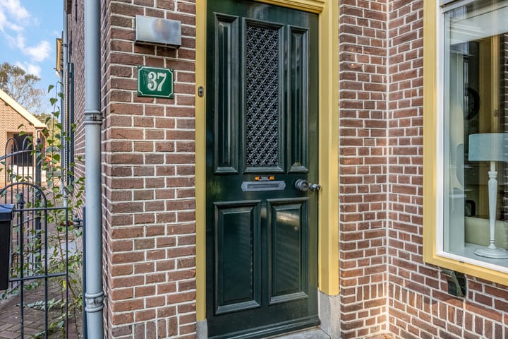 Photo 7 of Stationsweg 37