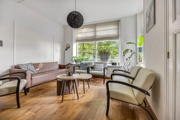 Photo 9 of Stationsweg 37