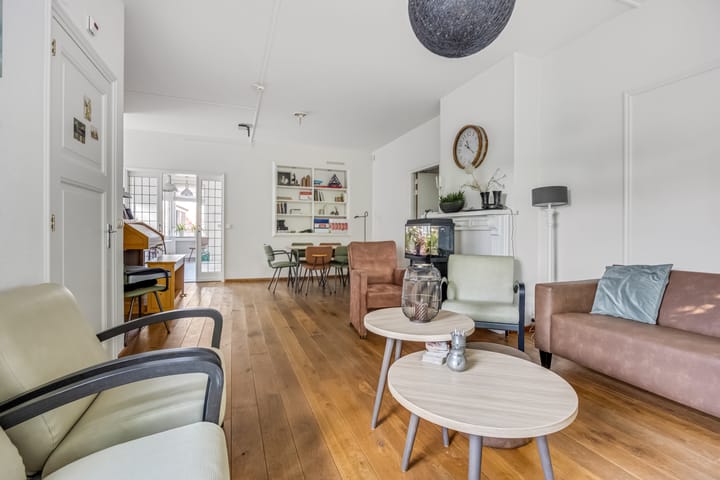 Photo 10 of Stationsweg 37