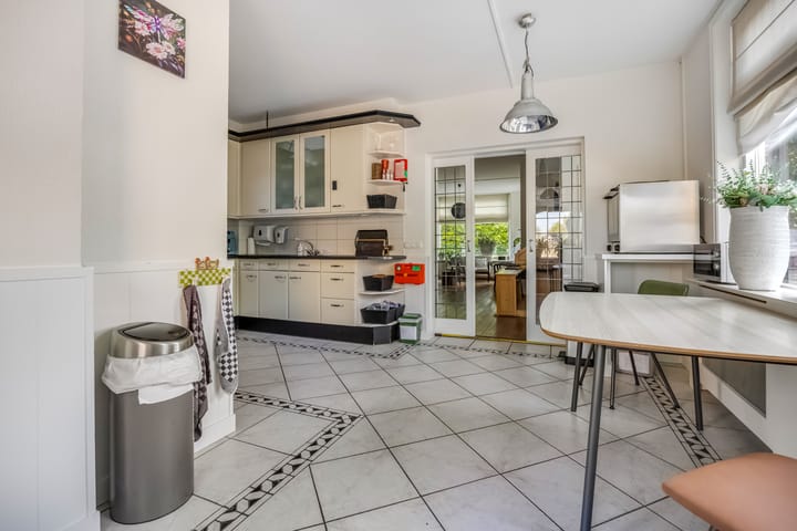 Photo 18 of Stationsweg 37