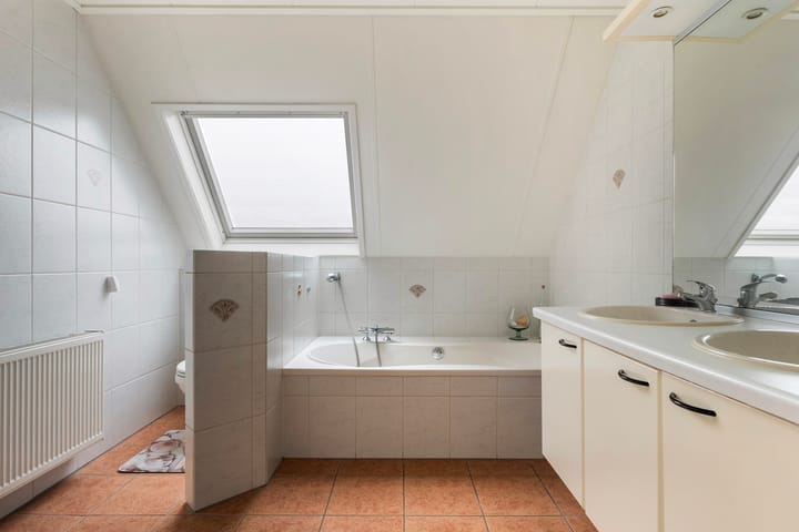 Foto 27 van Hazzelnútstrjitte 15