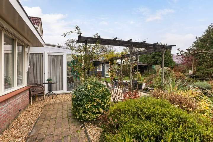 Foto 34 van Hazzelnútstrjitte 15