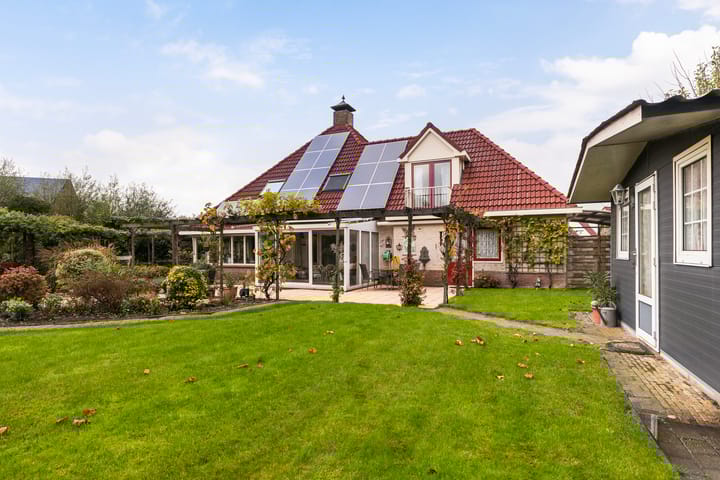 Foto 45 van Hazzelnútstrjitte 15