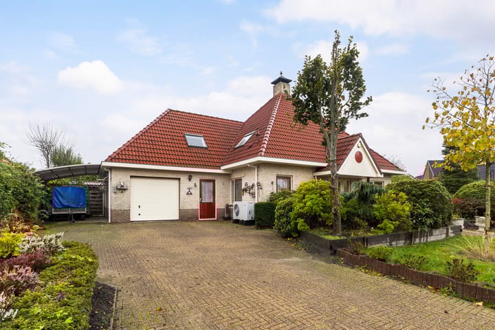 Foto 48 van Hazzelnútstrjitte 15