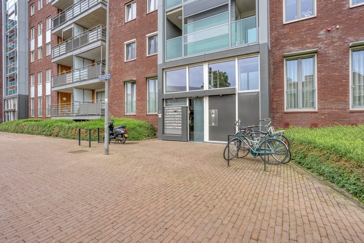 Photo 7 of Koningsloper 165