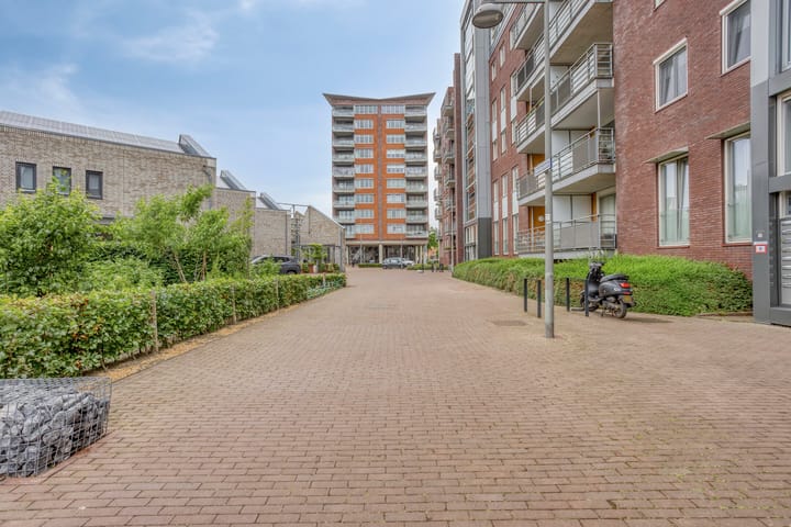 Photo 30 of Koningsloper 165