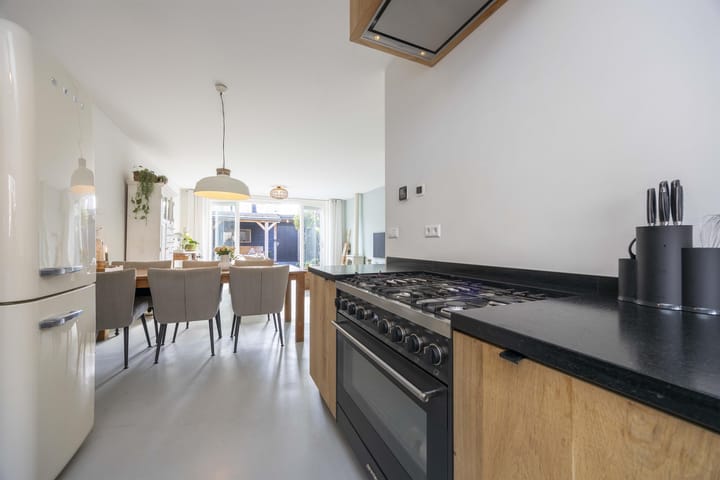 Photo 10 of Delflandstraat 1