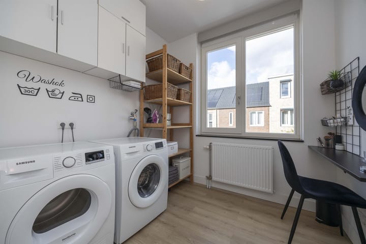 Photo 22 of Delflandstraat 1