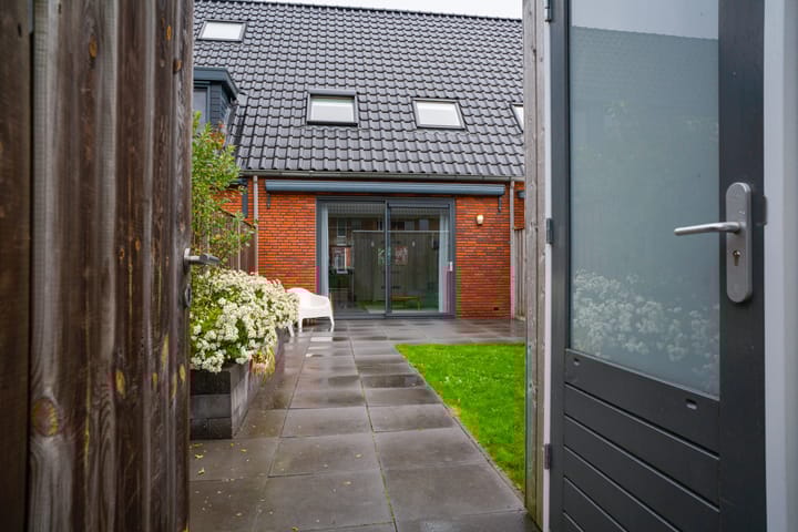 Photo 23 of Tuinpad 22