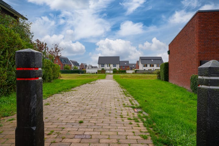 Photo 37 of Tuinpad 22