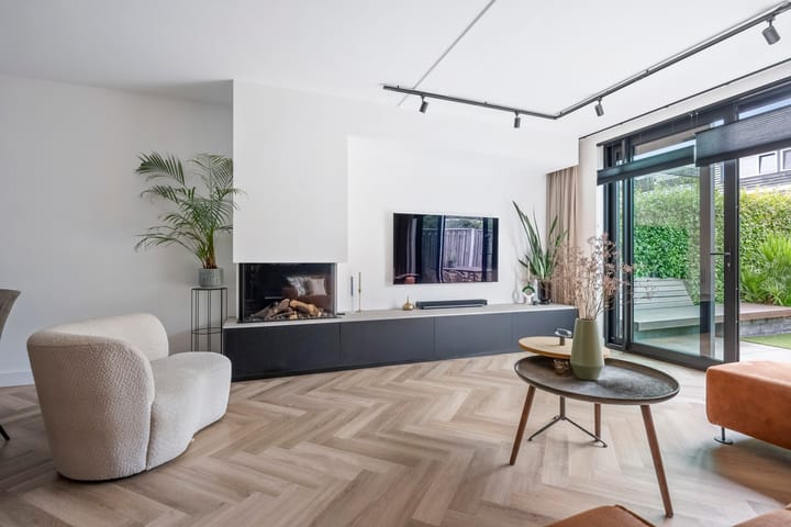 Photo 8 of Louis Hartzstraat 16