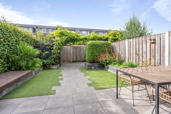 Photo 12 of Louis Hartzstraat 16