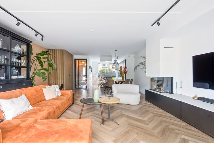 Photo 21 of Louis Hartzstraat 16