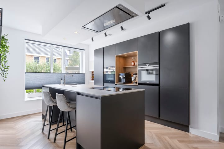 Photo 24 of Louis Hartzstraat 16