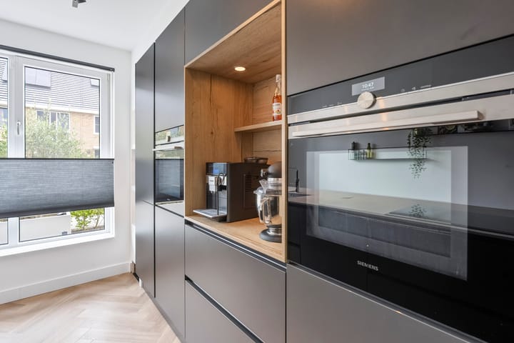 Photo 26 of Louis Hartzstraat 16