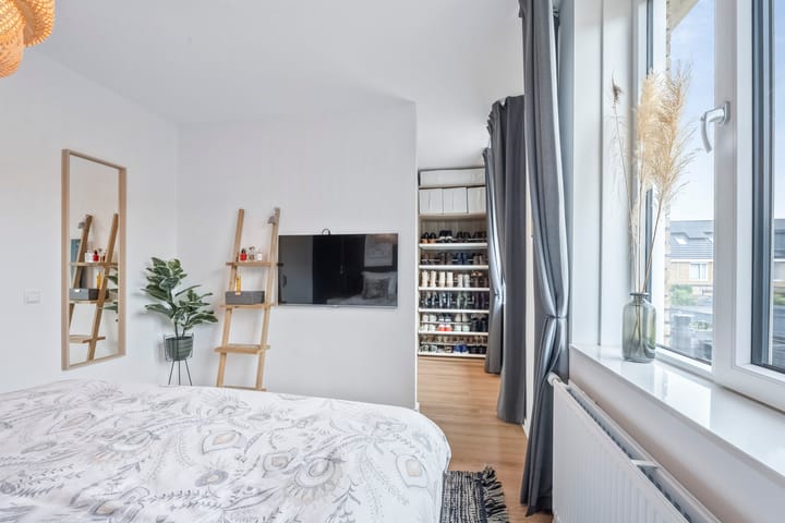 Photo 36 of Louis Hartzstraat 16