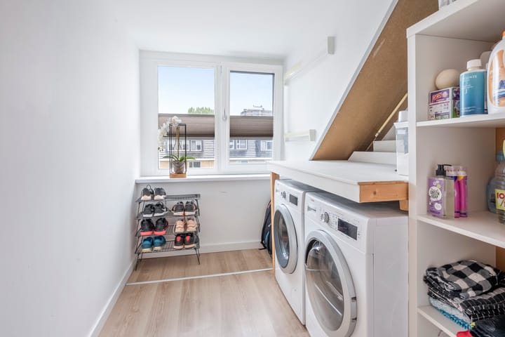 Photo 46 of Louis Hartzstraat 16