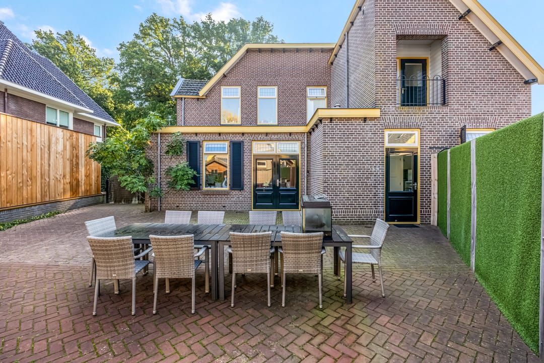 Photo 16 of Stationsweg 39