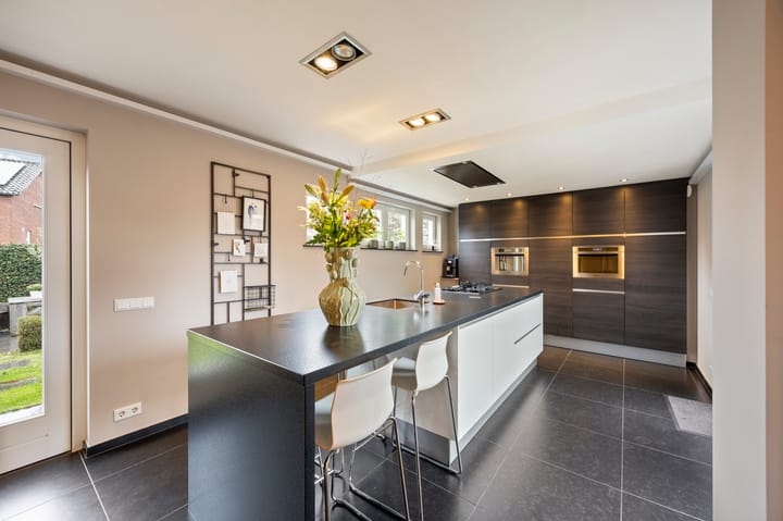 Foto 16 van Eikenstraat 34