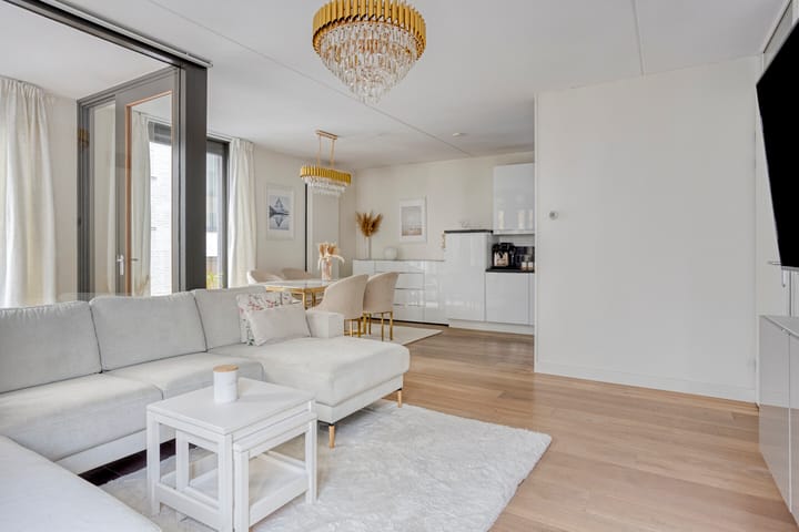 Photo 2 of Voltastraat 201