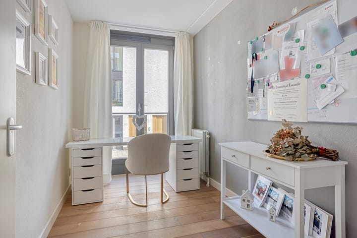 Photo 12 of Voltastraat 201