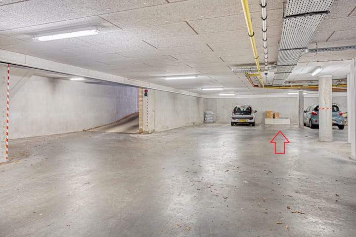 Photo 17 of Voltastraat 201