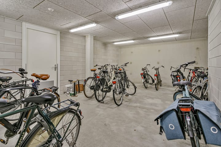 Photo 18 of Voltastraat 201