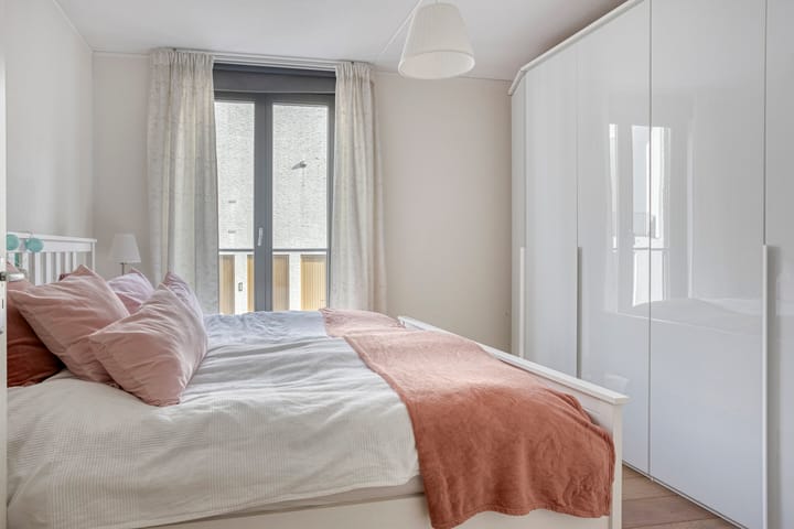 Photo 11 of Voltastraat 201