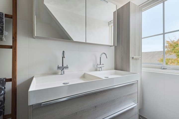 Photo 18 of Vecht 44