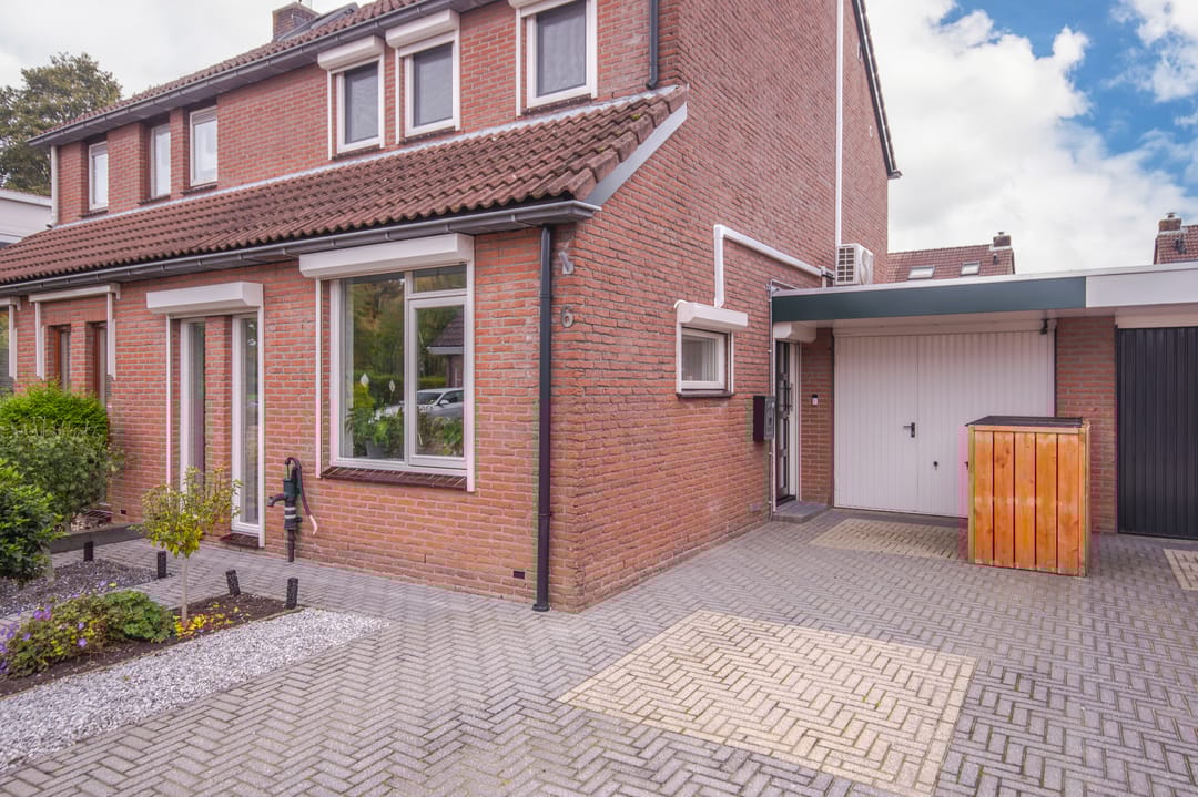 Foto 13 van De Gasperistraat 6