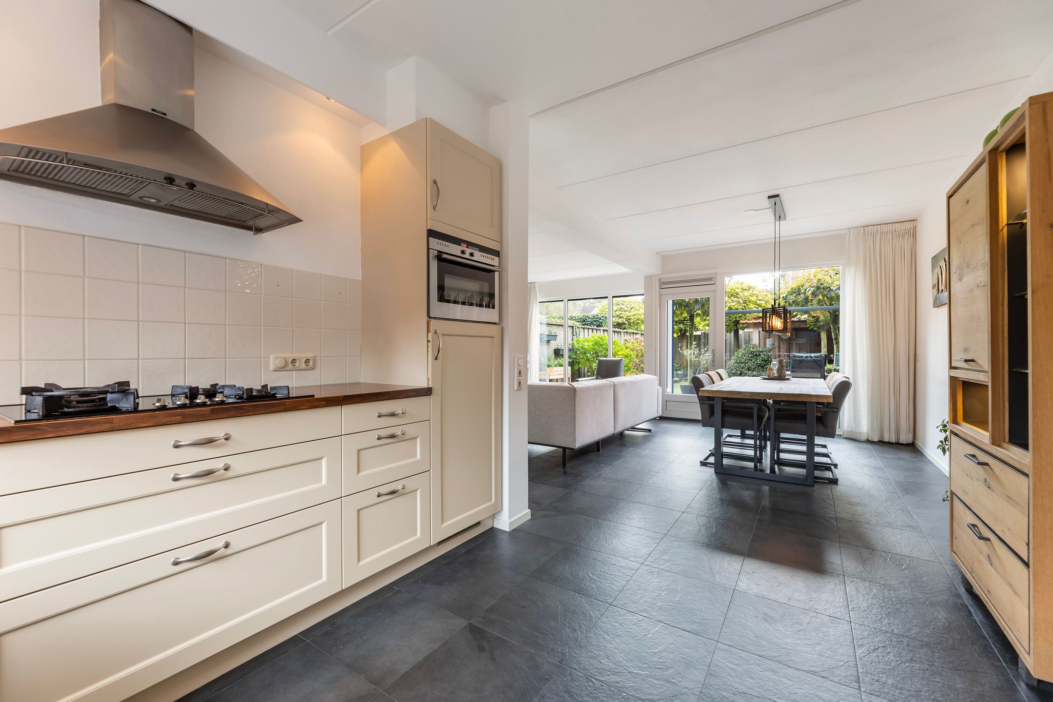 Foto 18 van Herman van der Haarstraat 65