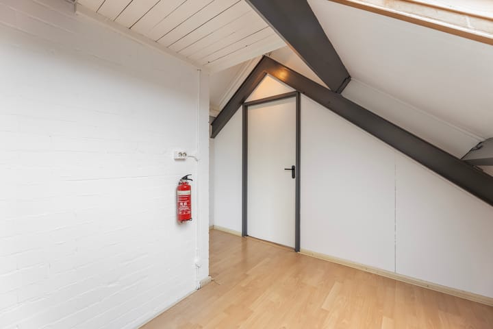 Foto 37 van Herman van der Haarstraat 65